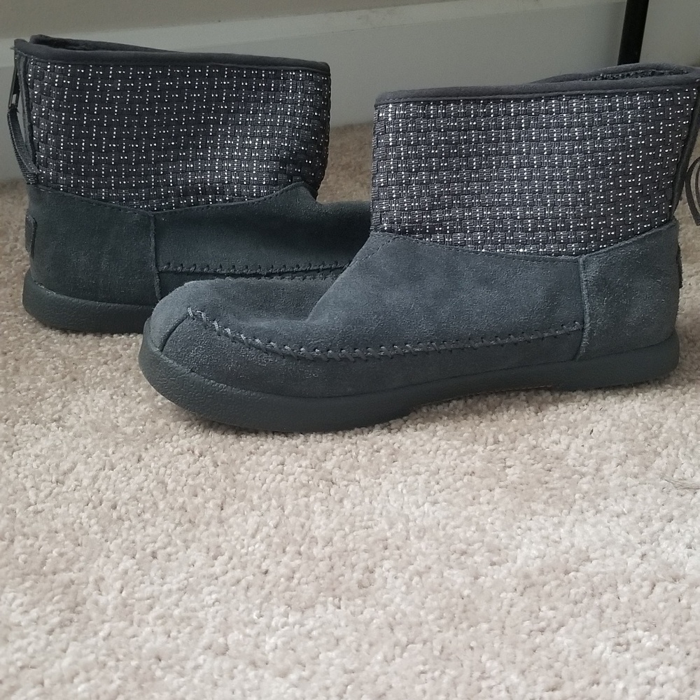 Bob's moccasin grey Boots